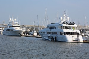 Mega Yachts on Mega Dock