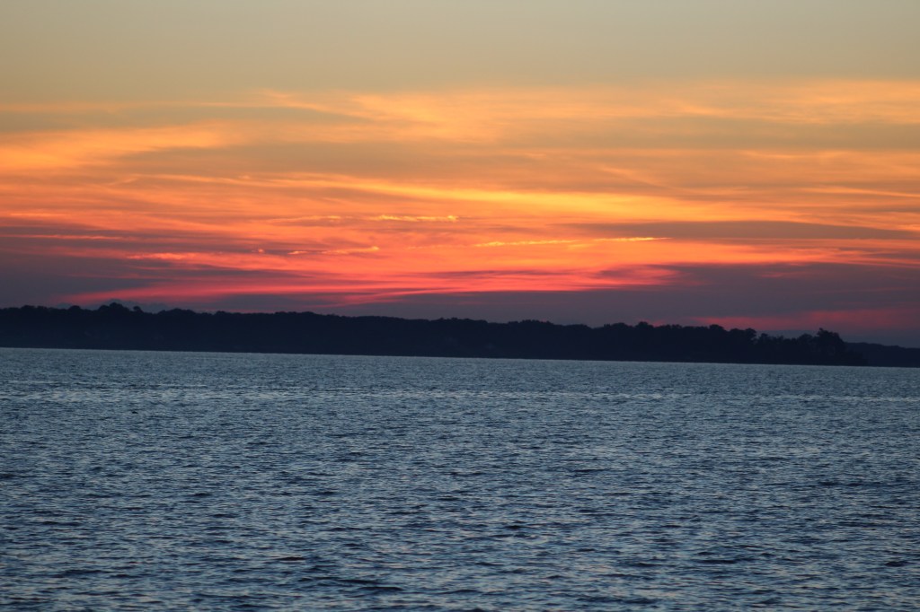 Sunset on Potomac River at Gilligan's