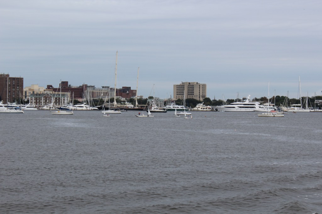 STM 470, People enjoying Charleston Harbor
