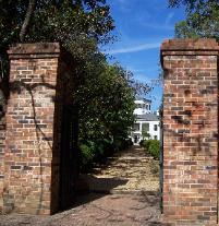 waverly-mansion-gate