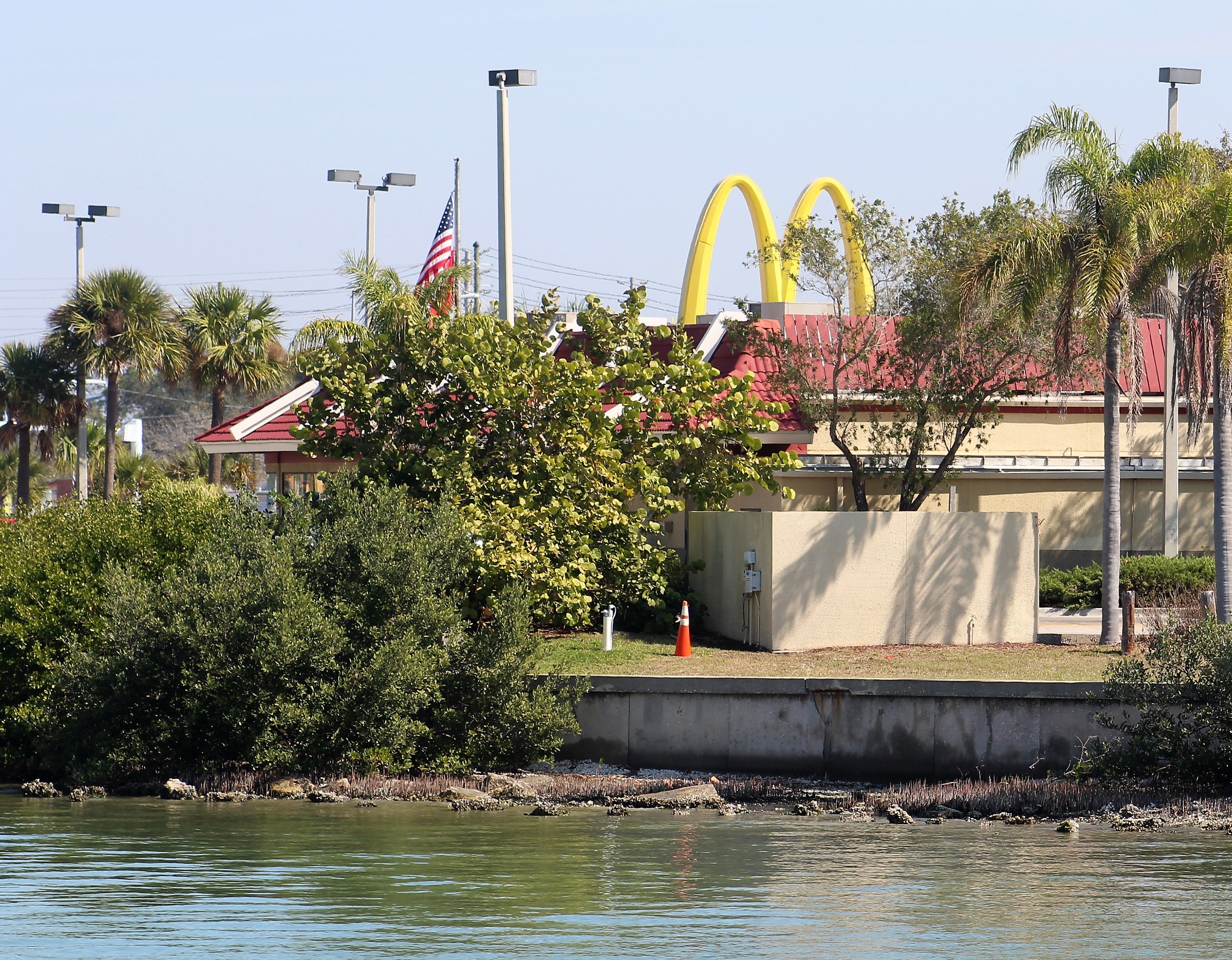 5-mcdonalds-dock-and-dine