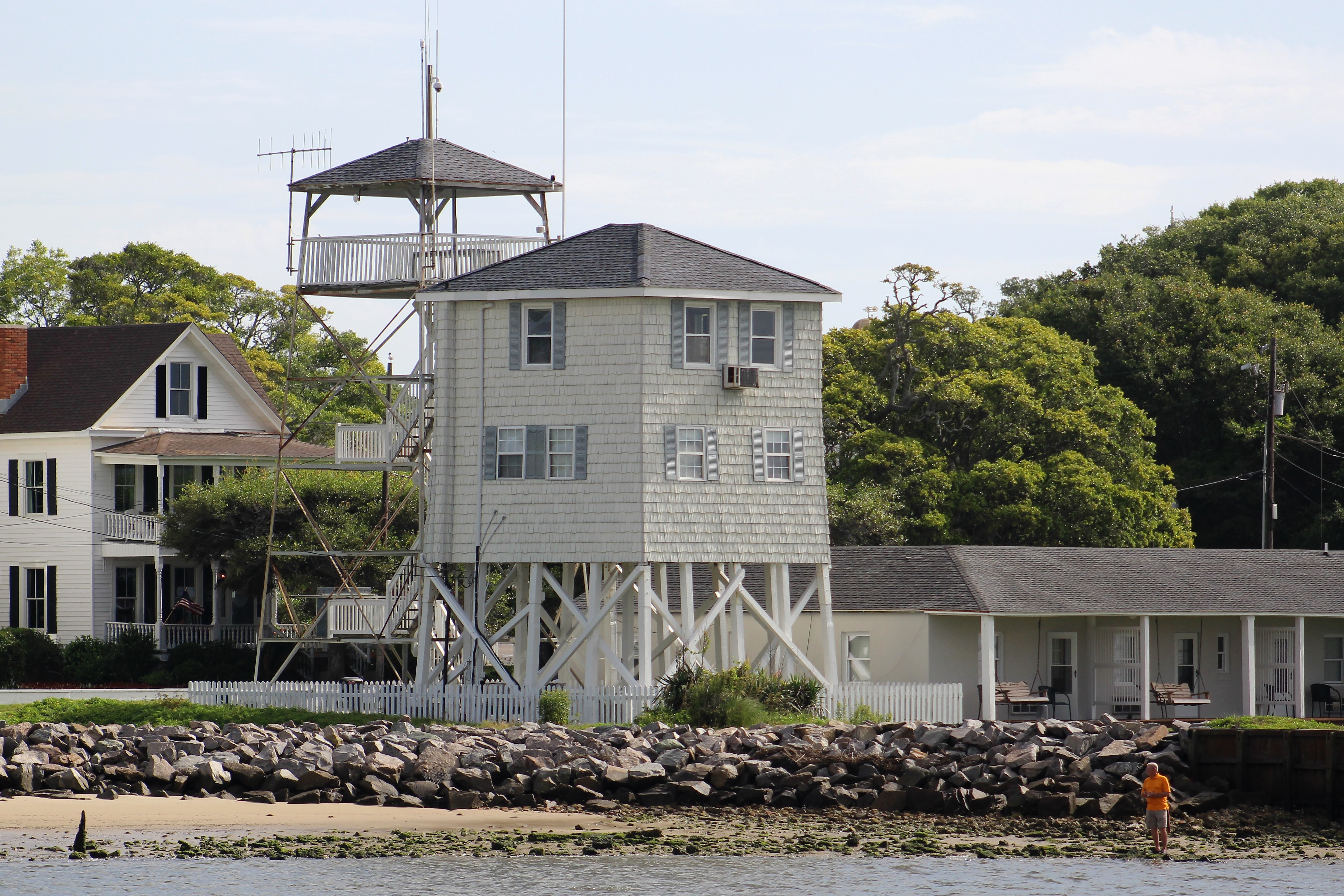 7.4 Pilot house lookout