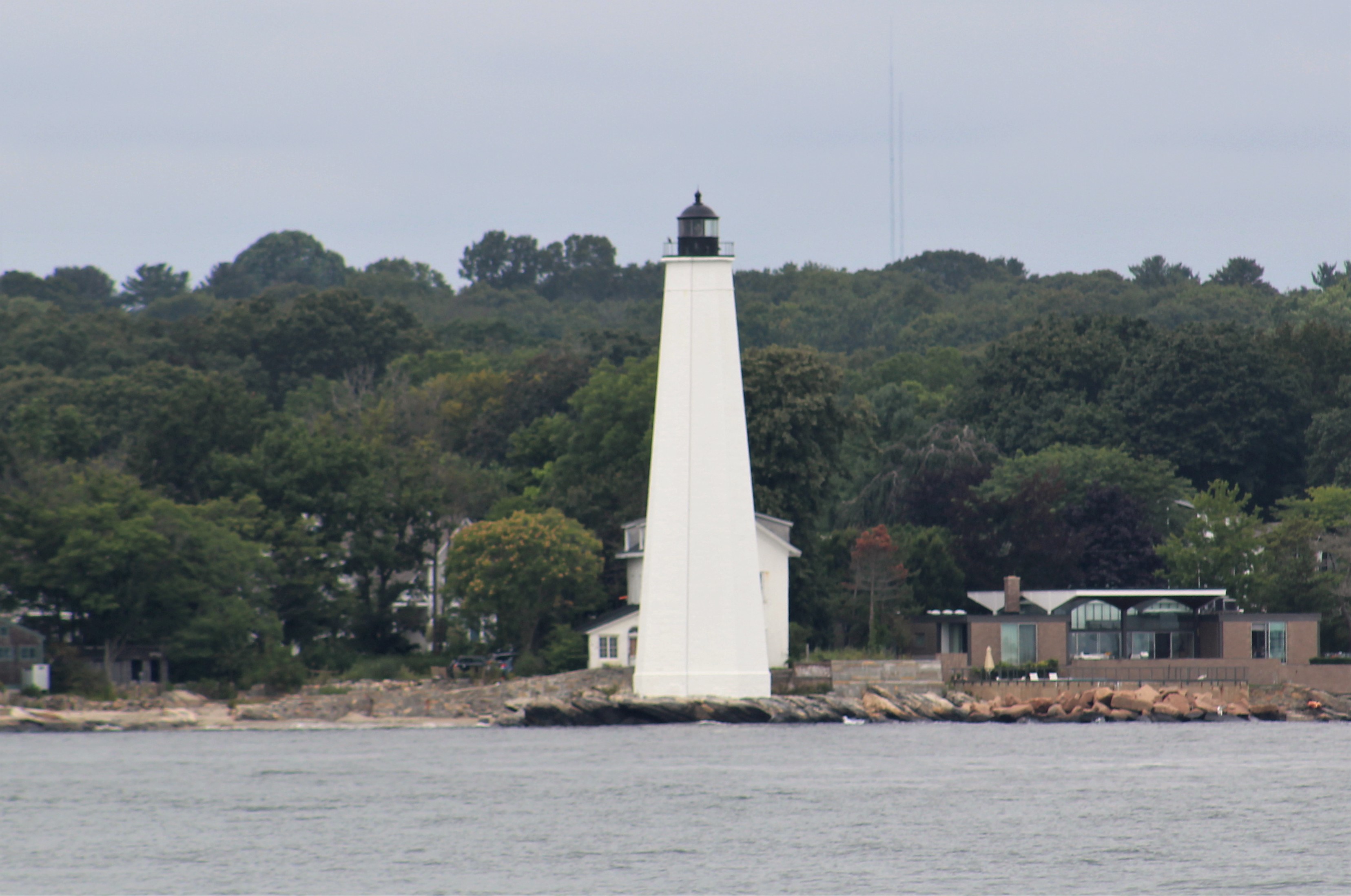 91.1 New London Harbor Lighthouse