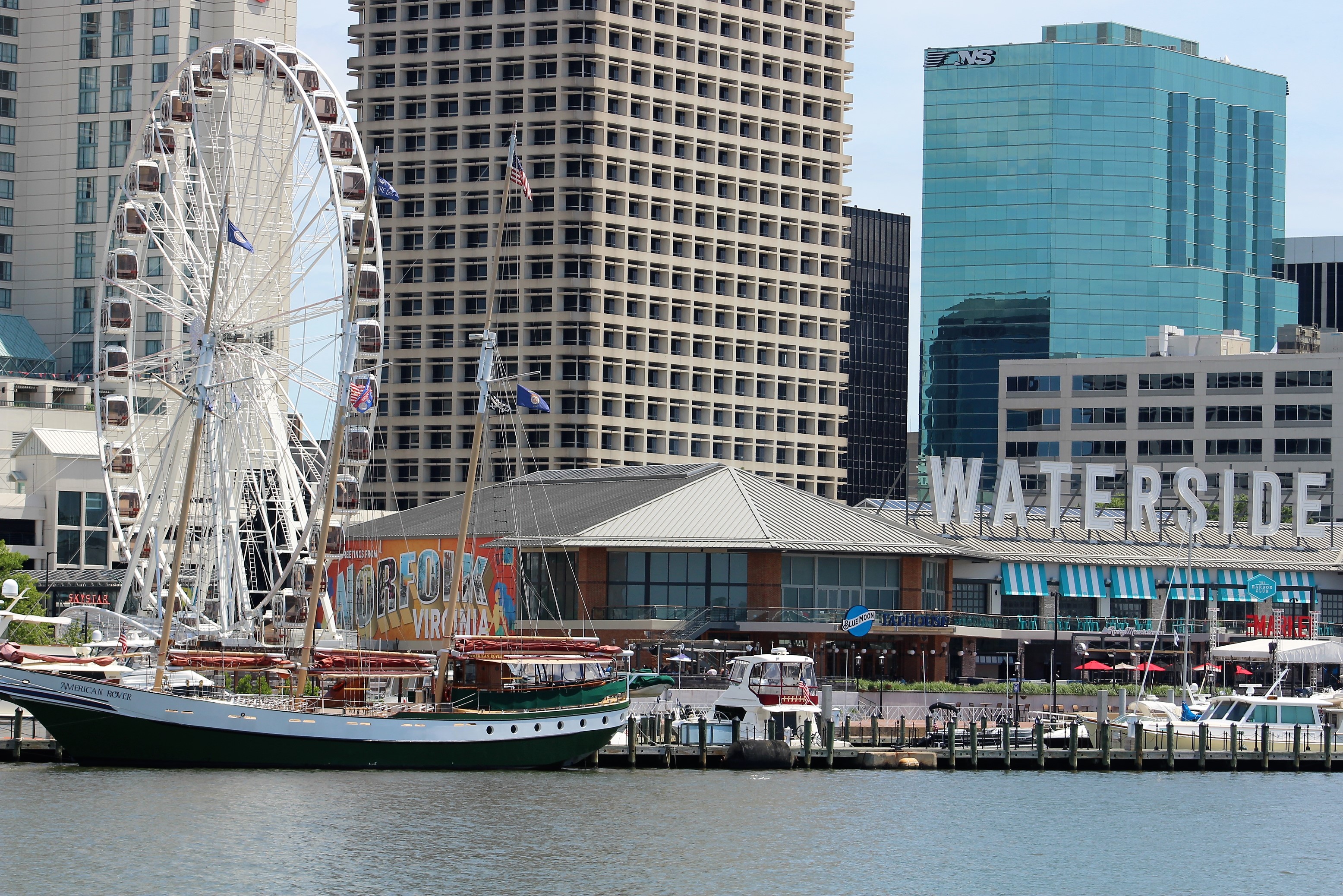 15 Entertainment District