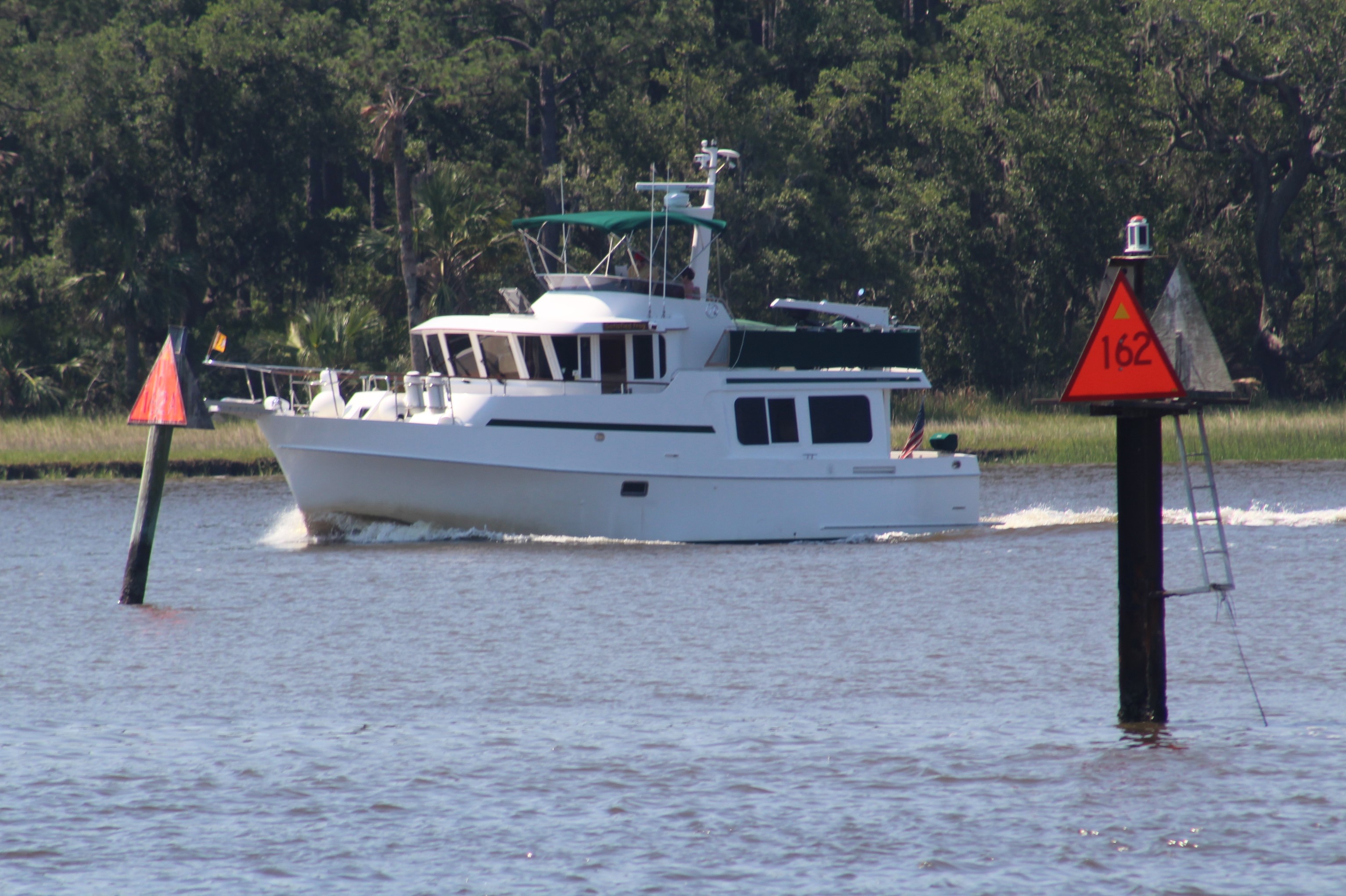 4 Satisfied Frog exiting Fenwick Cut