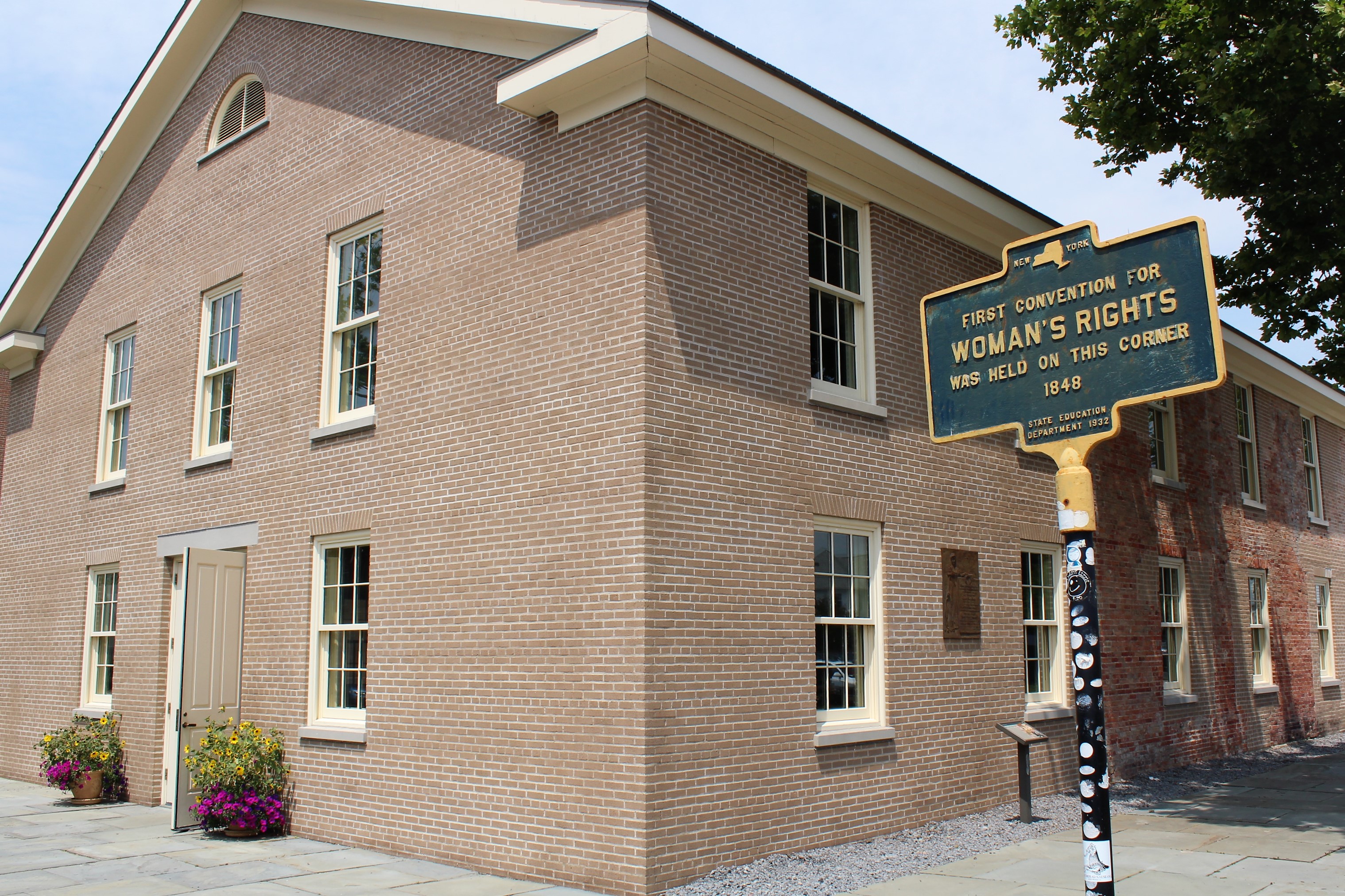 33 NP of Women's Movement